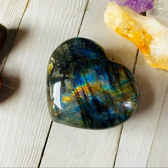 Hand Carved Large Labradorite Heart Stone Gemstone - Picture 4 of 6